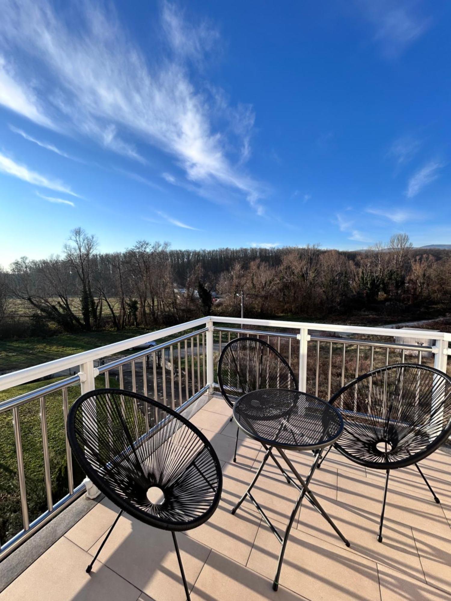Astarea - Luxe Penthouse In Nature - Jacuzzi - Free Private Parking - Terrace & Balcony - Peace Zagreb Dış mekan fotoğraf